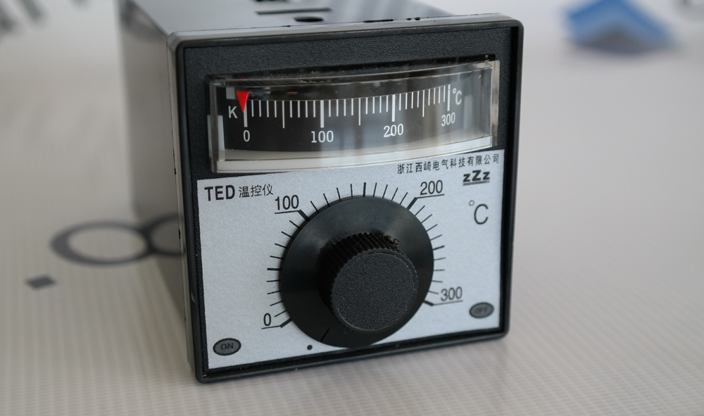 Терморегулятор с датчиком температуры